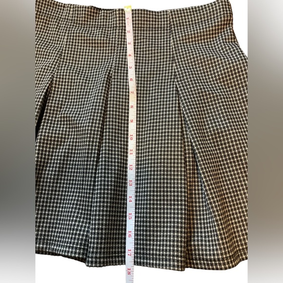 Max Studio Women’s High Waisted Pleated Skirt. NEW WITH TAGS. Size L - Picture 6 of 6